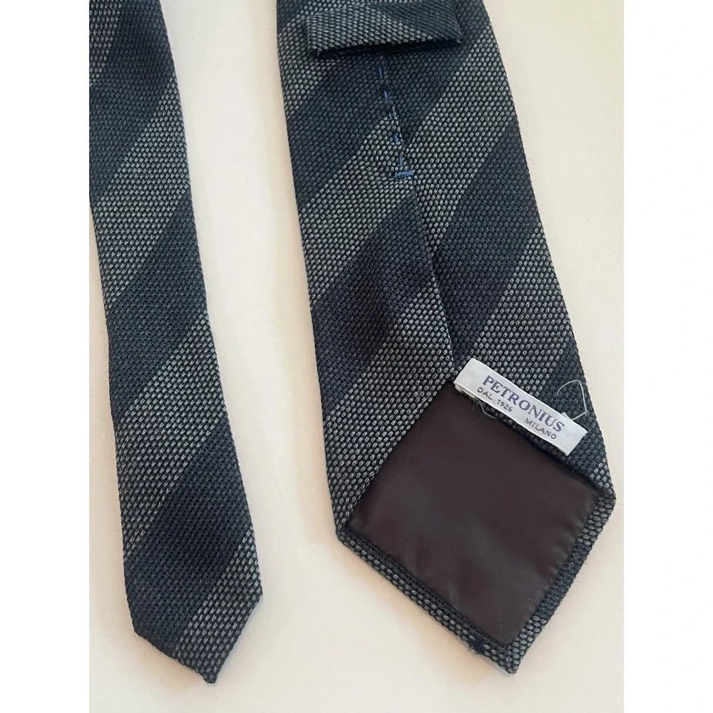 Petronius vintage wool